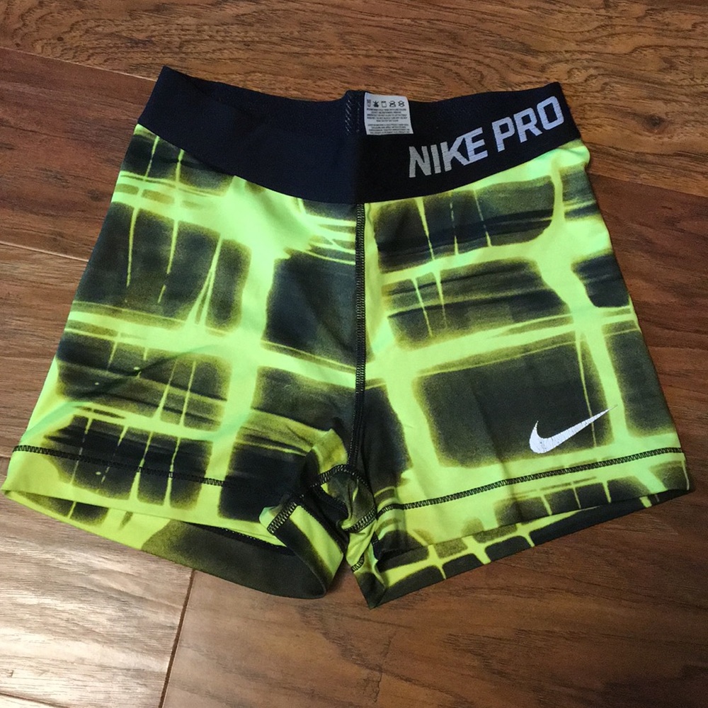 NIKE PRO SPANDEX WORKOUT SHORTS